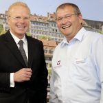 BMWL Vorsitzender Bernd Herkströter freut sich mit Bernd Hohlfeld von ALVARA cms über die Nominierung zum innovation award.
